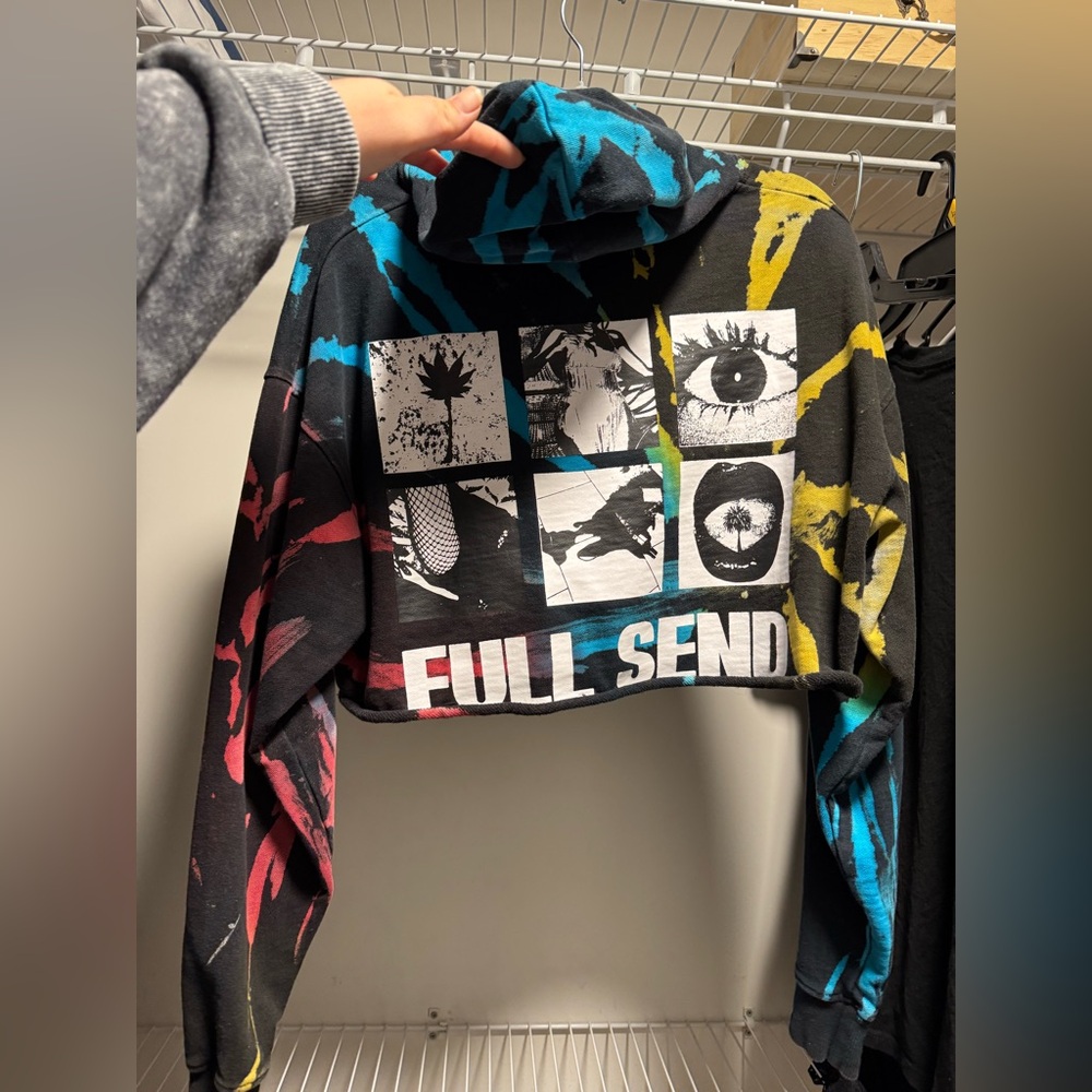 Cropped Graphic Hoodie